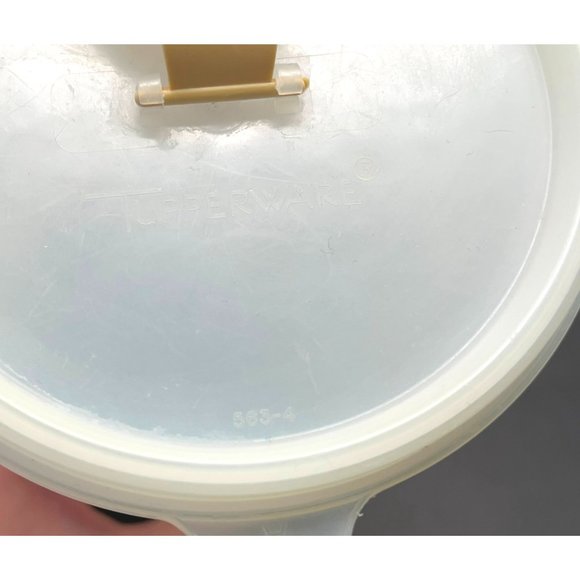 Vintage Tupperware 261-17 Beverage Storage Container with Lid 563-4 8.5" Tall - Picture 8 of 10